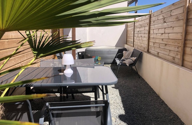 Special gd family, SPA PRIVÉ DS COUR a 400M plage