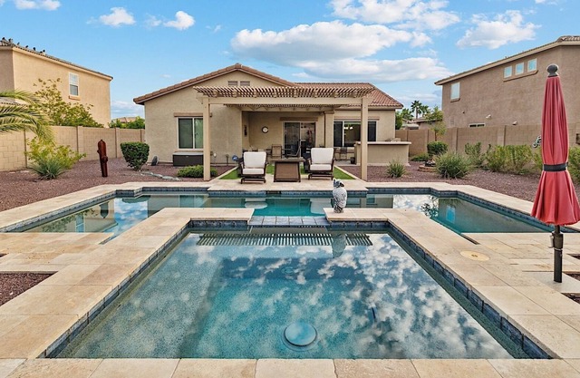 Enchanted Luxury 3 BR Home / Piscina PVT / Spa / Animadores Dream / Surprise