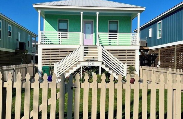Available Labor Day!! Snowbirds!Monthly rates!Gulfport,MS, BeachView. 3BR 2baths