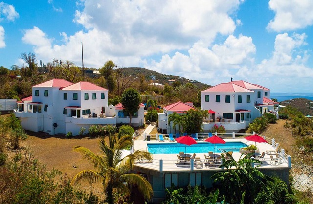 Villa adosada con piscina y vistas al mar. ¡20% de descuento en fechas seleccionadas! ¡Pregunte ahora!