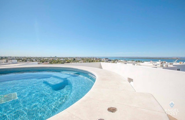Espectacular condo con vista al mar | Wi-Fi | Piscina