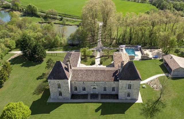 ¡Pasa unas vacaciones en un castillo completamente renovado!