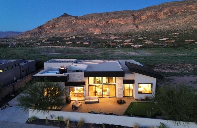 SPIRAL at Copper Rock! Sleeps 14!!