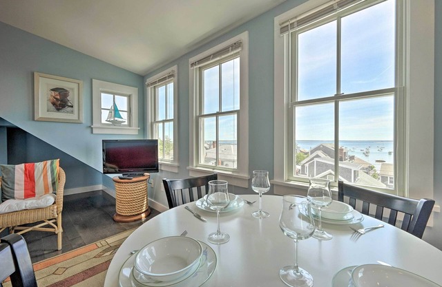 Splendid Provincetown Penthouse Apartment w/ Deck!
