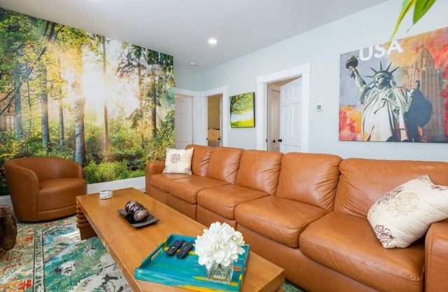 *Spooky Halloween 5Br Home|Salem+Beverly|Parking