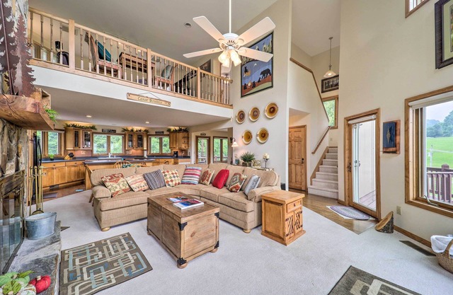 Spruce Pine Retreat w/ Gas Grill + Mtn Views!