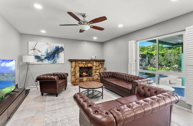 Spruce Tree Oasis - Luxurious 4BR Home with Private Pool in Diamond Bar#42117