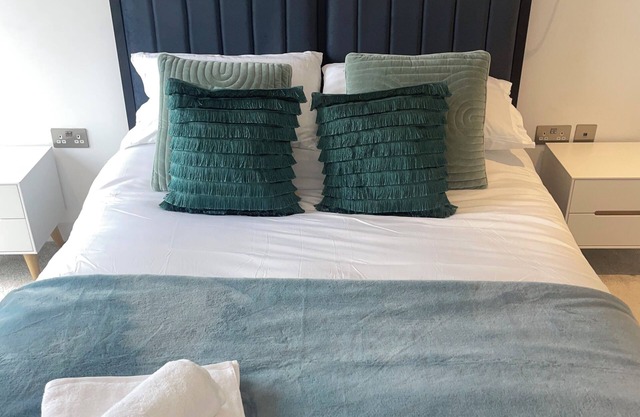 St Albans City Retreat - 2 Bed Apartment
