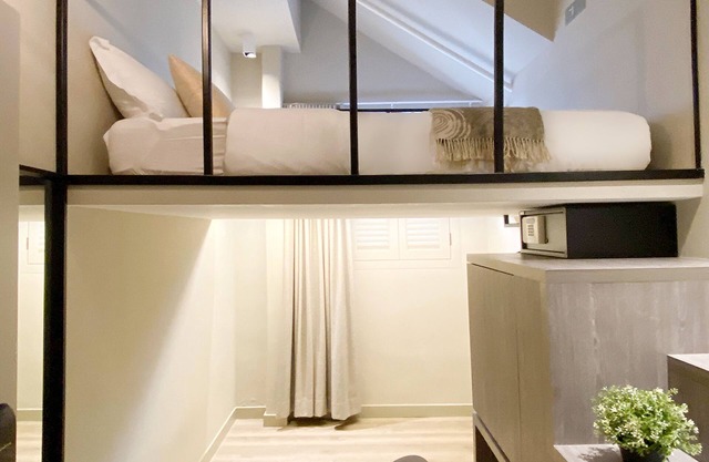ST Signature Jalan Besar, DAYUSE, 5 hours: 10AM-3PM