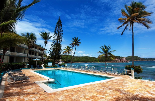 St. Thomas ubicación frente al mar Primer / poolfront 2BR / 2BA-MEJOR Bolongo Beach!