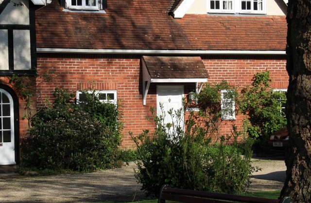 Cabaña estable, Holmfield