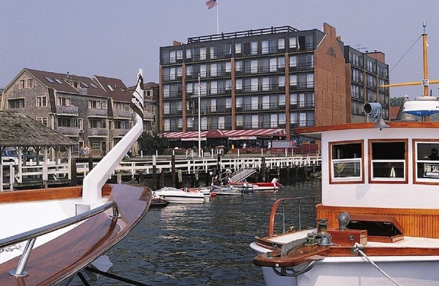 Wyndham Inn en el puerto
