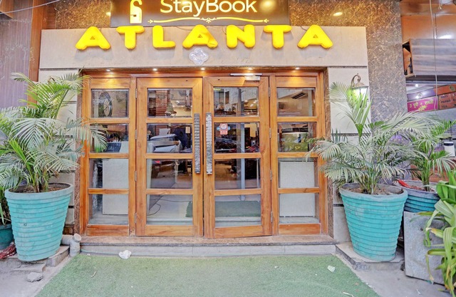 Staybook Atlanta New Delhi Train Station
