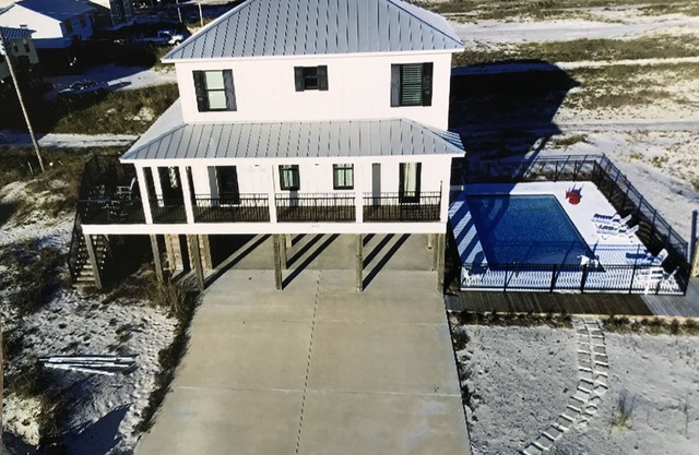 A pasos de la playa, PISCINA- compartida entre 3 casas- Tasas de caída REDUCIDAS