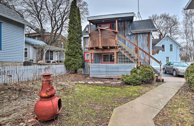 Chic Sturgeon Bay Escape - Walk to Downtown & Bay!