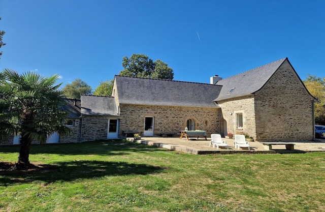 Casa de piedra en Bretaña cerca de Morlaix
