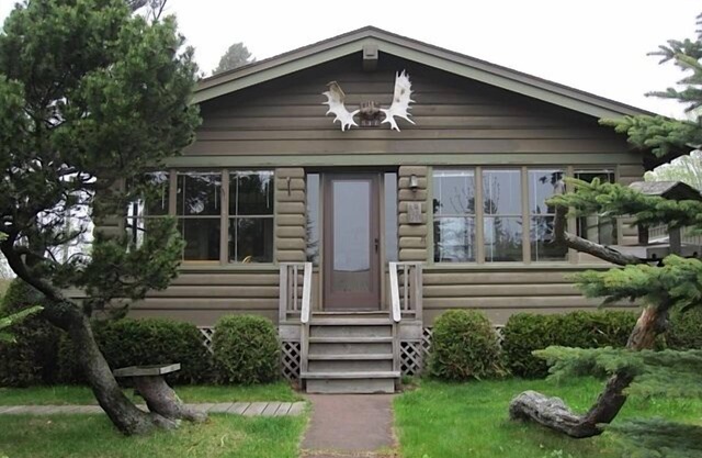 Stones Throw Cottage con vistas a Grand Marais puerto en el Lago Superior