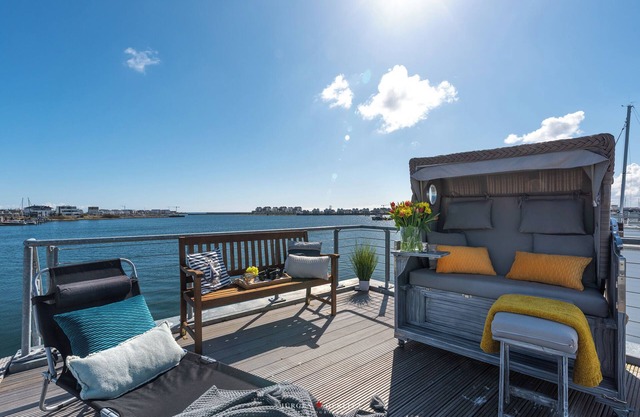 Nuevo Stoertebeker: solárium, lancha, sauna, vista al mar