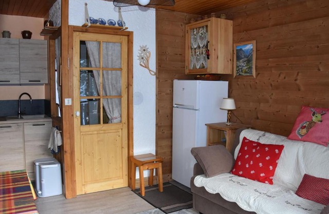 Studio équipé, 400m des commerces, terrasse sud, accepte animaux. - FR-1-464-175