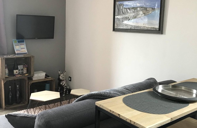 !!!Estudio a 50 metros del mar, con un exterior !!! 38 € / noche y 50 € / noche en verano