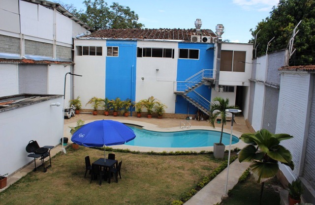 Aparta estudio #6 al sur de cali, ciudad jardin