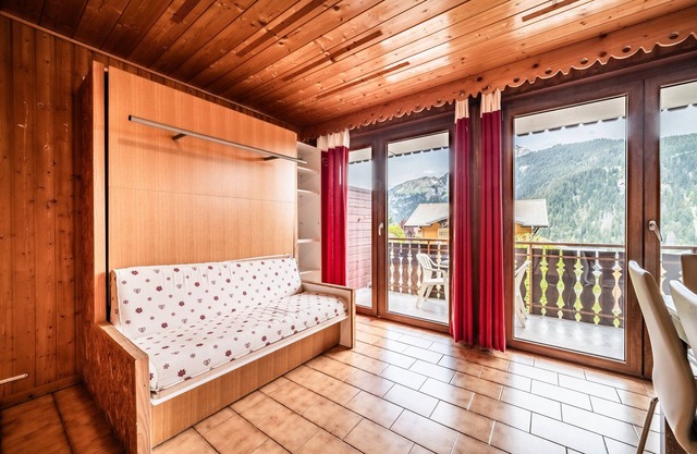 Apartamento estudio 'Le Garolou - 4 Pers' con vistas a la montaña, balcón y Wi-Fi