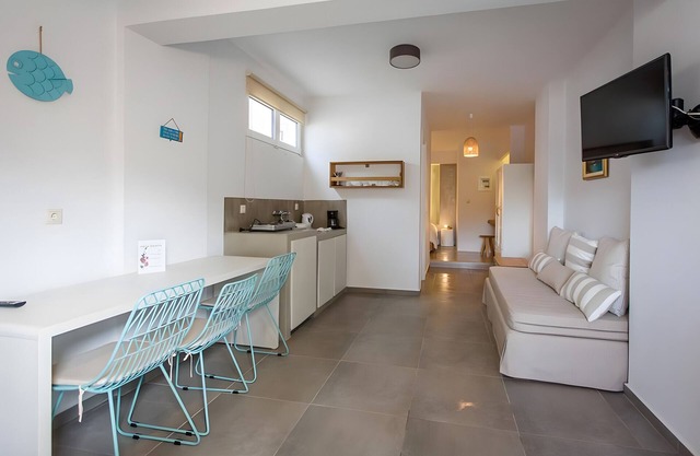 Apartamento estudio 'Semisótano -Superior' con vistas a la montaña, Wi-Fi y aire acondicionado.