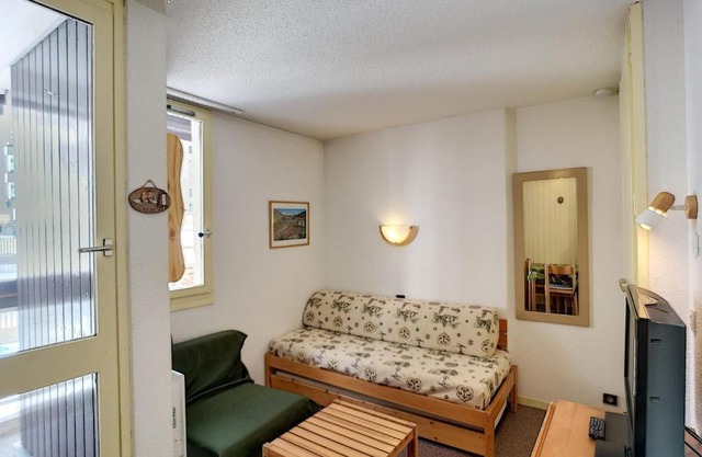Studio cosy 2 pers, 16m², ski aux pieds, balcon Est, commerces à proximité - FR-1-178-174