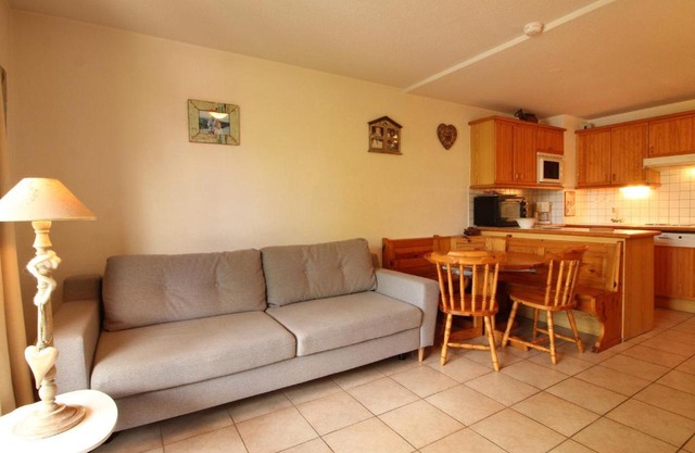 Studio cosy 4 pers avec parking, lave-vaisselle, balcon, proche des pistes et commerces - FR-1-572-56