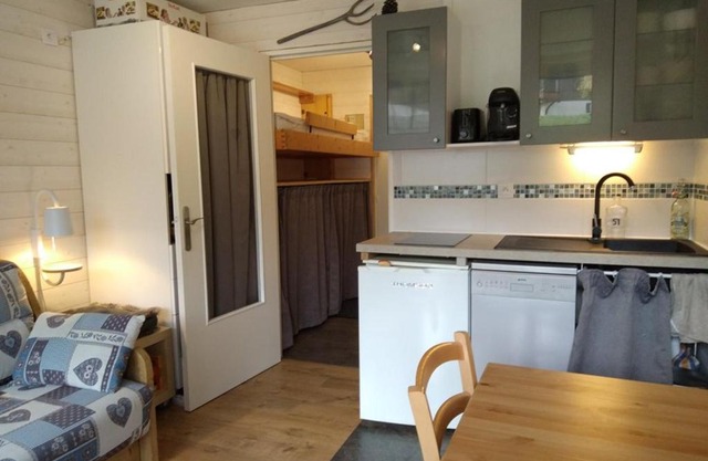Studio cosy avec terrasse, équipements complets, parking et casier à skis - Crest-Voland - FR-1-733-118