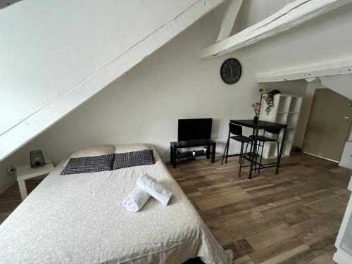 Studio cosy tout confort proche Cathédrale dans rue calme