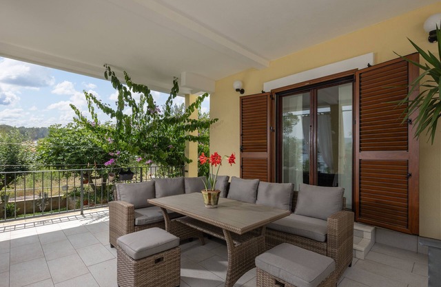 Apartamento-estudio con terraza y vista al mar Pridraga - Cuskijas, Novigrad (AS-6306-a)