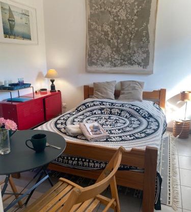 Studio indépendant dans maison proche Château d' Oléron
