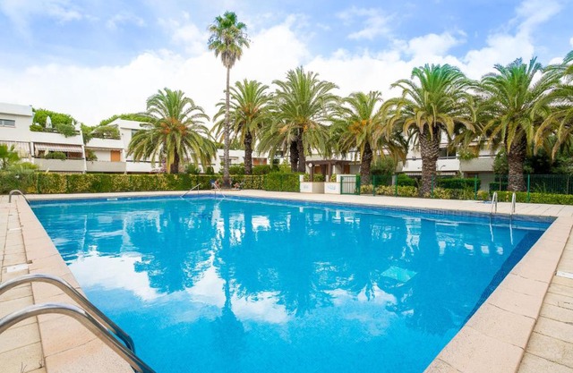 Studio Les Cyprianes-6 by Interhome