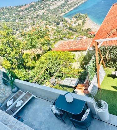 Studio vue mer dans villa moderne