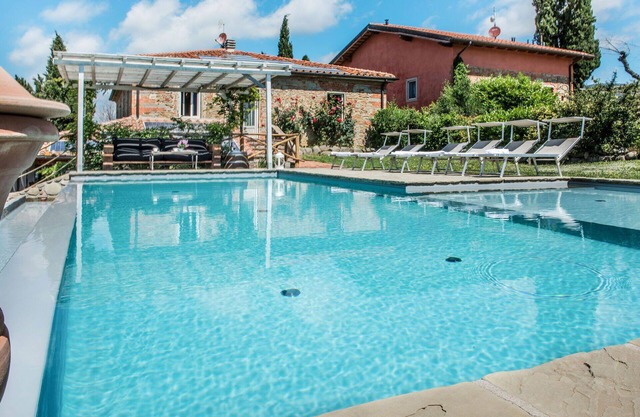Preciosa casa de vacaciones privada con piscina privada, WIFI, A/C, TV, patio, aparcamiento