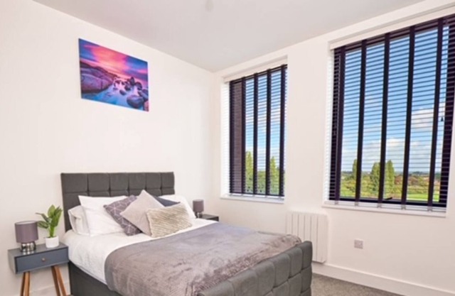 Stunning 2 Bed Apartment Near BHX and NEC