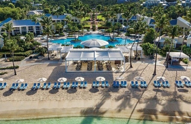 Stunning 2-bedroom condo in Coral Vista. Available over Thanksgiving 2024!