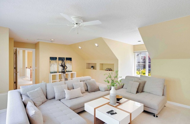 Stunning 3BR Portland Home w/ Spacious Patio, Tree Views & Luxury Kitchen #41532