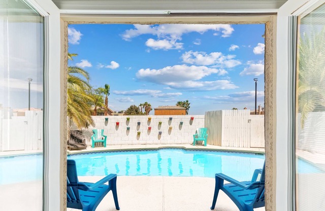 Impresionante casa con piscina, 5 dormitorios para más de 10 huéspedes