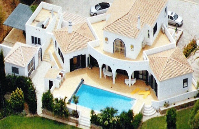 Hermosa villa a 10 minutos de las playas de Alvor y Lagos, en el campo de golf de Penina