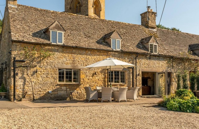 Stunning Cotswold Cottage in Snowshill, Broughwood Cottage