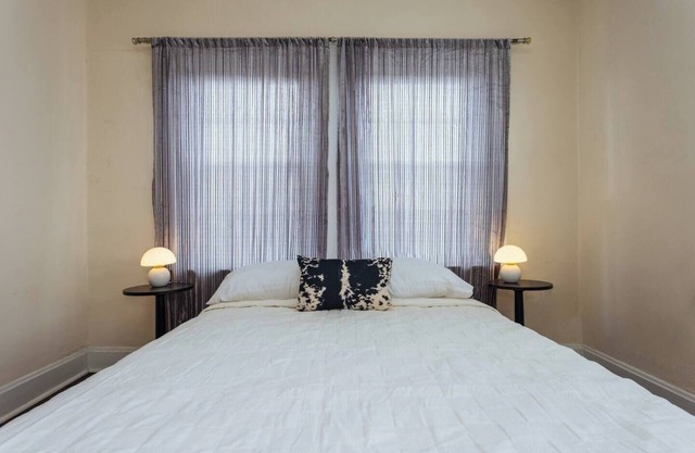 Stay in the heart of Kansas City.