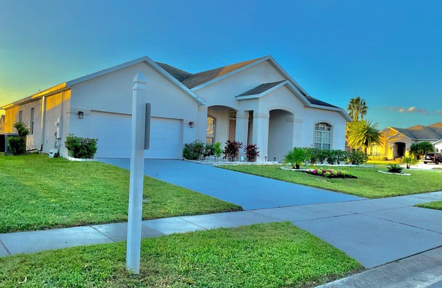 Stunning Home. Enjoy 4 bedrs & 3 baths. Prime location close to all Disney Parks