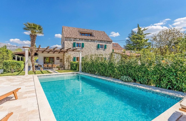 Impresionante casa en Solin con WiFi