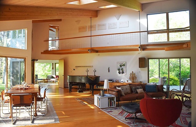 Casa de arquitecto espaciosa y llena de luz en 5 acres arbolados privados