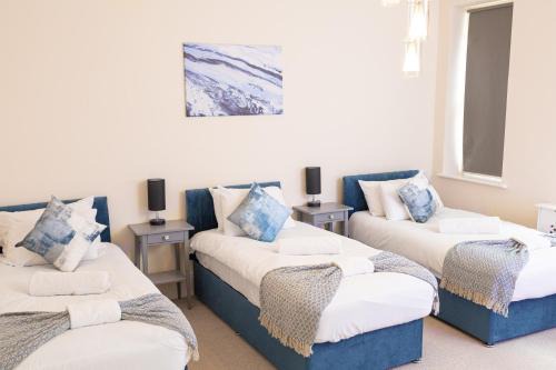 Stunning London Flat with Lush Garden - Steps to Park by The River Thames