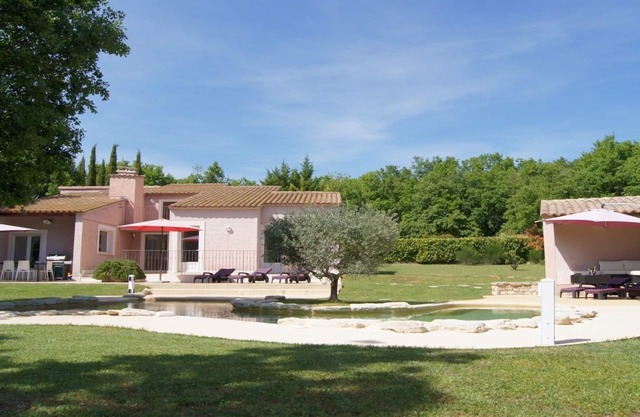 Villa; orientación sur privado, vistas impresionantes de Luberon, piscina privada + aire acondicionado.