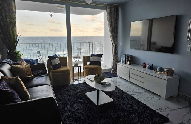 Stunning Ocean Views with direct Beach access