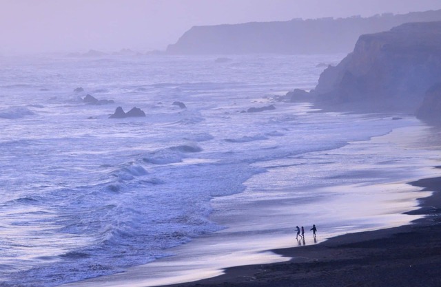 Impresionantes vistas de la costa de Mendocino; Playa, bañera de hidromasaje